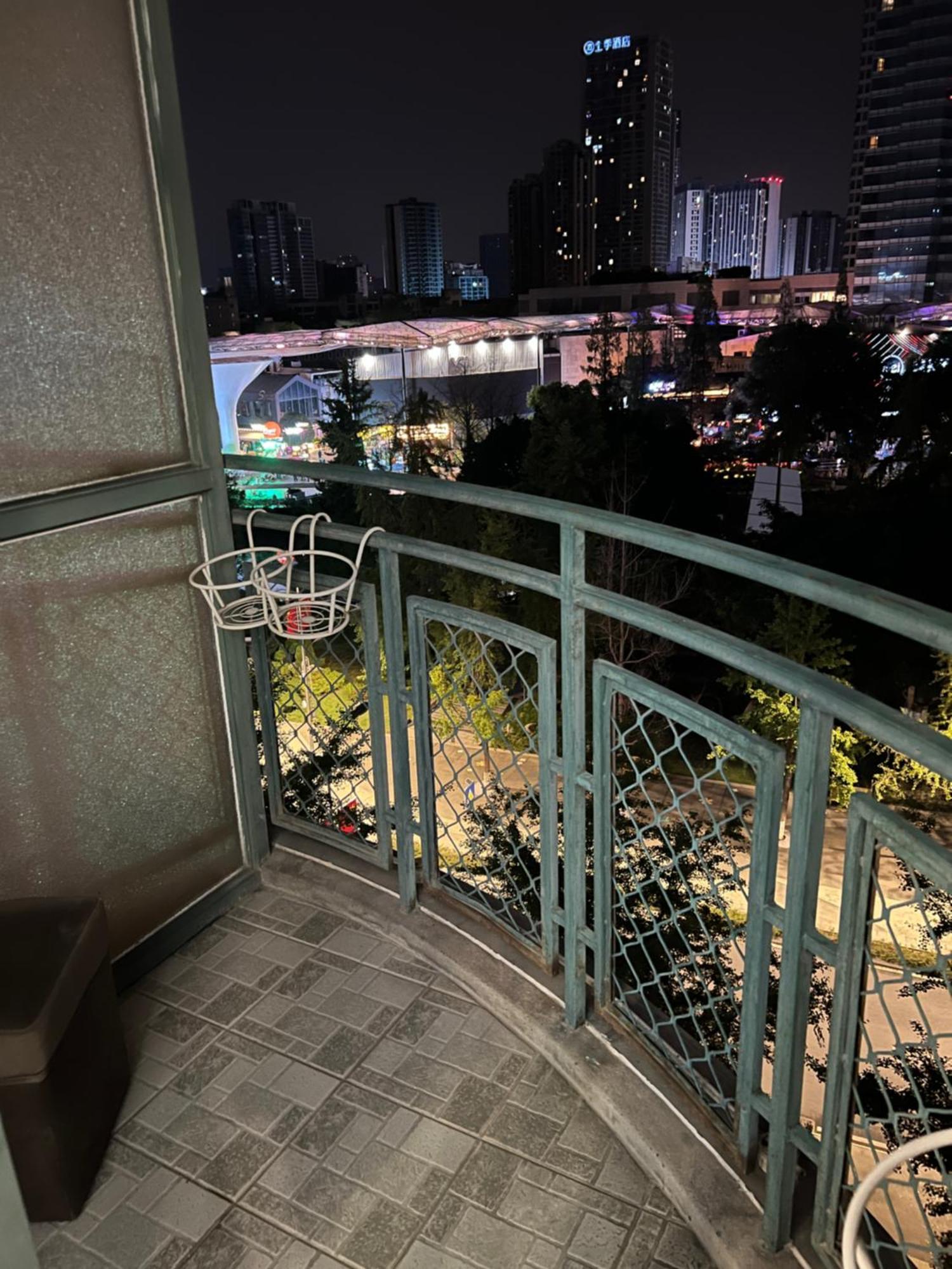 Moonlight Hotel เฉิงตู ภายนอก รูปภาพ